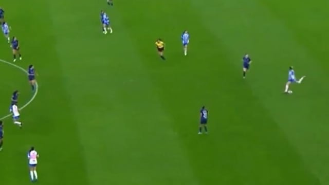 Merel Van Dongen, jugadora de Rayados de Monterrey, marcó un golazo al estilo Cristiano Ronaldo.