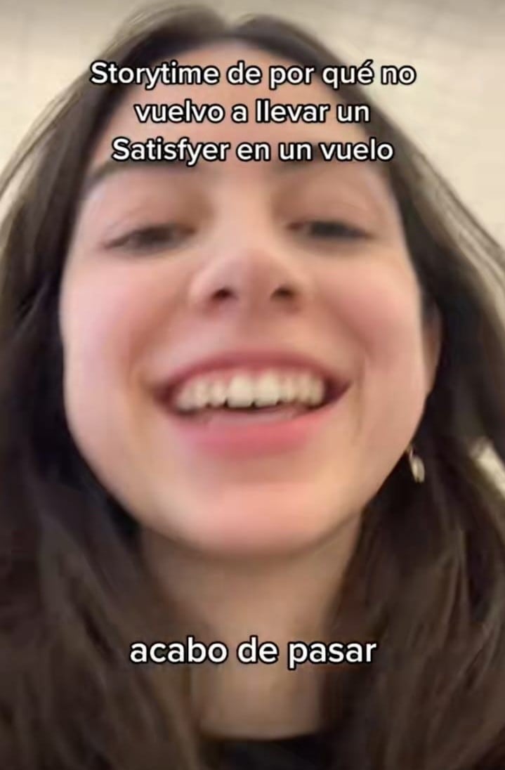 Joven narra por qué no es buena idea llevar un consolador en la maleta de viaje