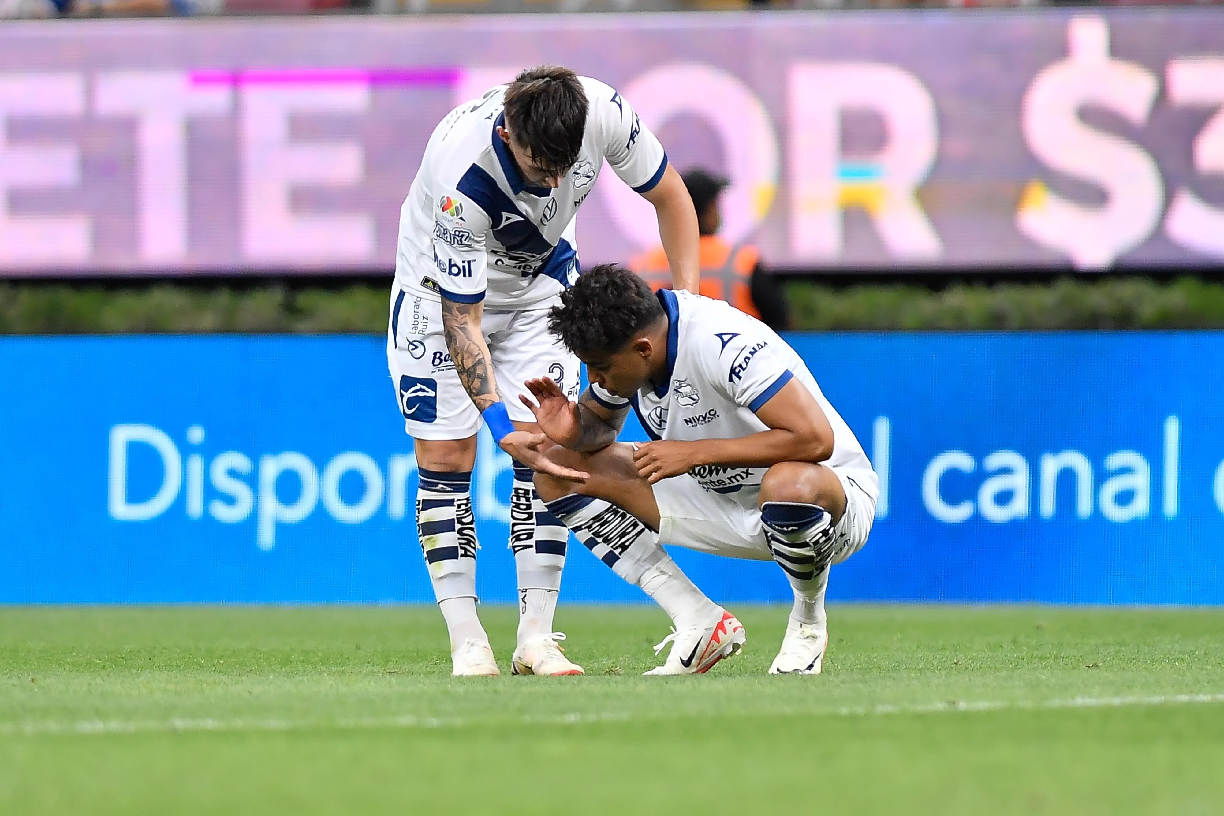 Club Puebla tras la derrota ante Chivas.