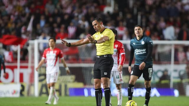 Árbitro Brian Omar González Veles