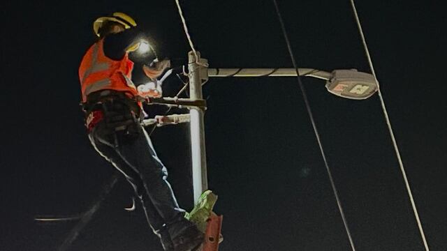 Abelina López Rodríguez rehabilita iluminación en Acapulco