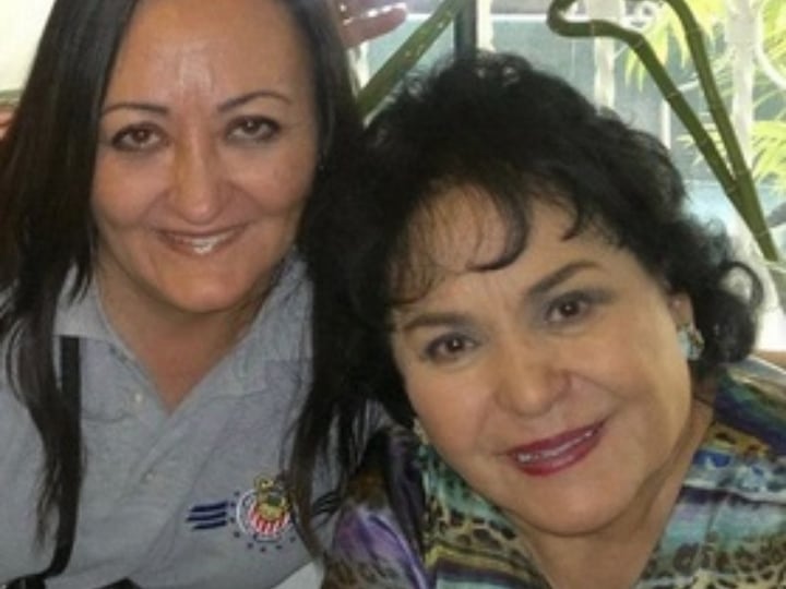 CARMEN SALINAS junto a su hija María Eugenia Plascencia Salinas