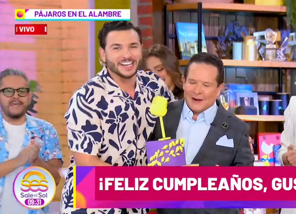 Celebración de cumpleaños de Gustavo Adolfo Infante en Sale el Sol.