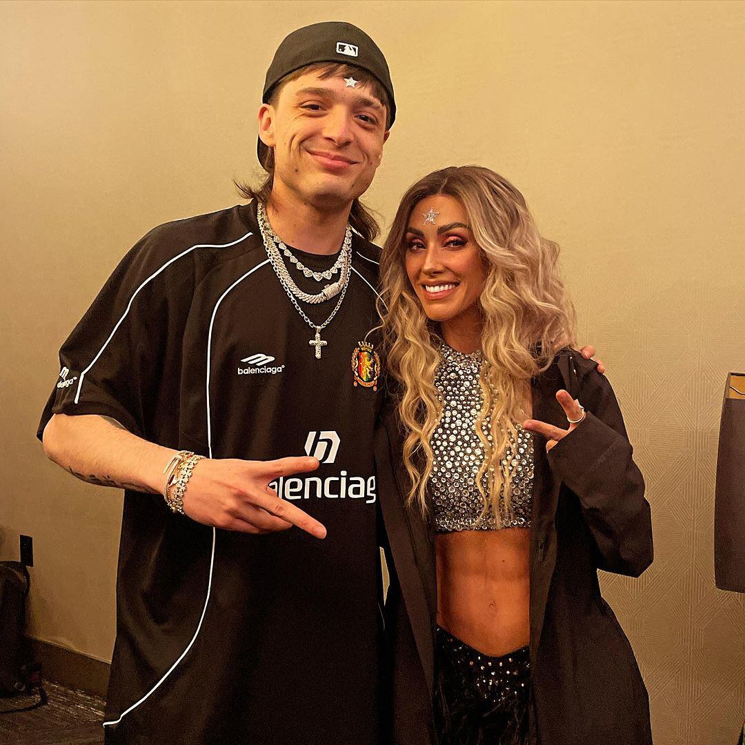 Anahí junto a Peso Pluma