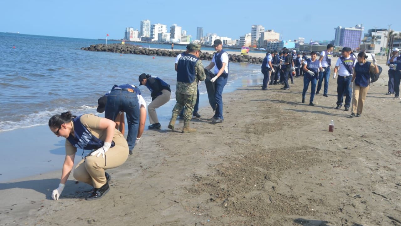 Semar, Pemex y Profepa atienden derrame de hidrocarburos en Veracruz y Tabasco