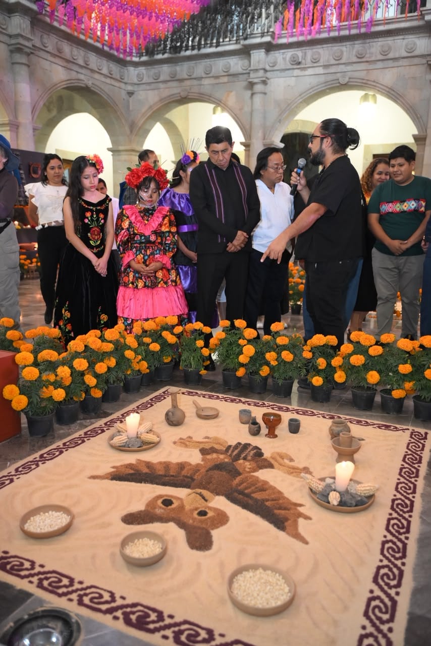 Salomón Jara abre la Casa del Pueblo para celebrar el Día de Muertos
