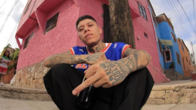 Santa Fe Klan, cantante