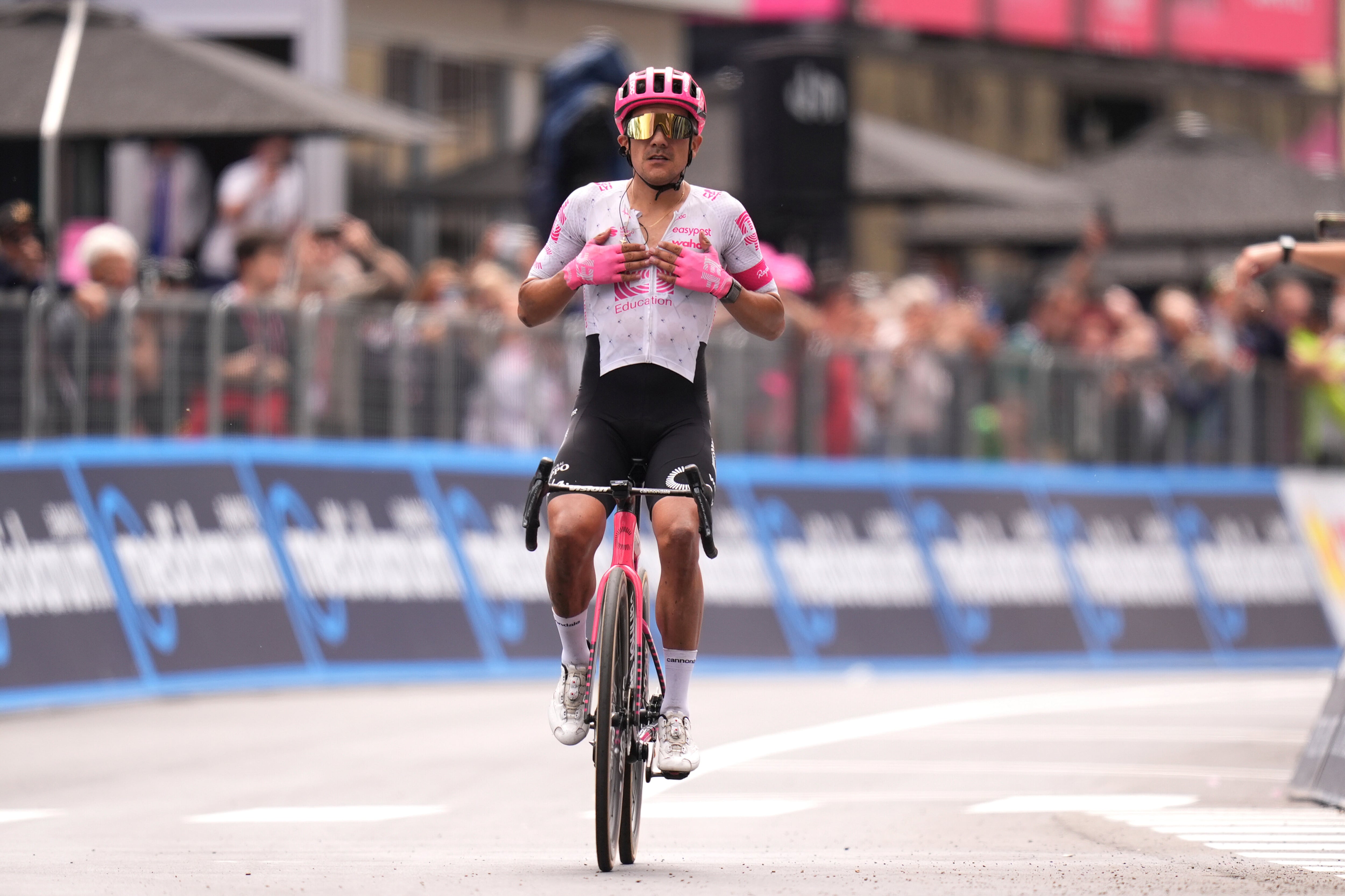 Richard Carapaz en el Giro de Italia 2025.