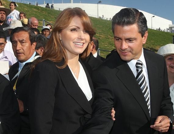 EPN acompañado de Angélica Rivera