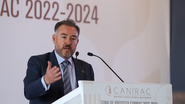 Manuel Bibriesca, toma de protesta CANIRAC