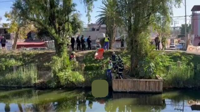 Hombre flotando en Canal Nacional