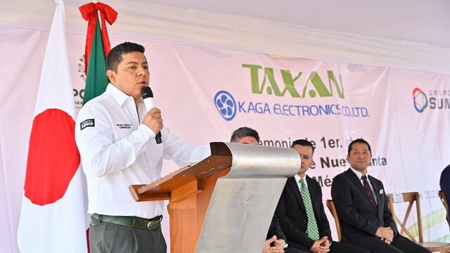 Ricardo Gallardo en planta de San Luis Potosí