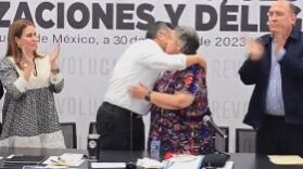 Alejandro Moreno simula unidad con Beatriz Paredes; publica video grabado antes de traicionarla