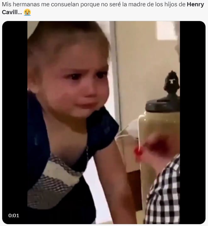 Memes de Henry Cavill y su novia embarazada