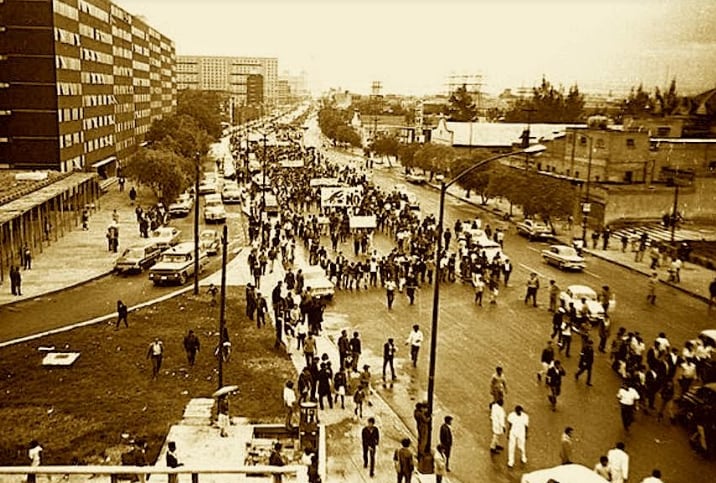 Es de dominio público, en Tlatelolco, que algunos vecinos participaron en actos de defensa, así como en protestas y manifestaciones públicas