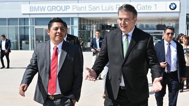 AMLO anunció una inversión de BMW en San Luis Potosí por 800 mde.