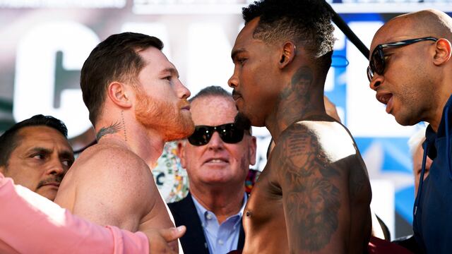 Canelo Álvarez vs Jermell Charlo.