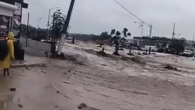 Tormenta tropical Marie se fortalece y deja inundaciones en Baja California Sur