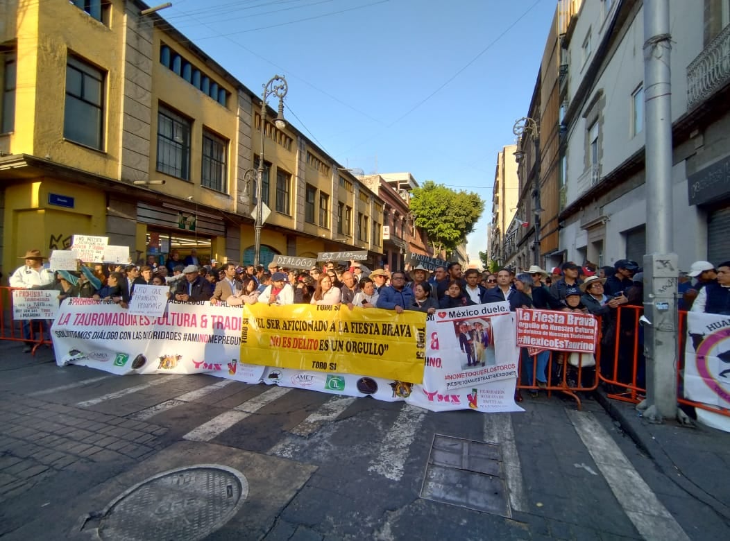 Manifestación contra reforma para corridas de toros sin violencia