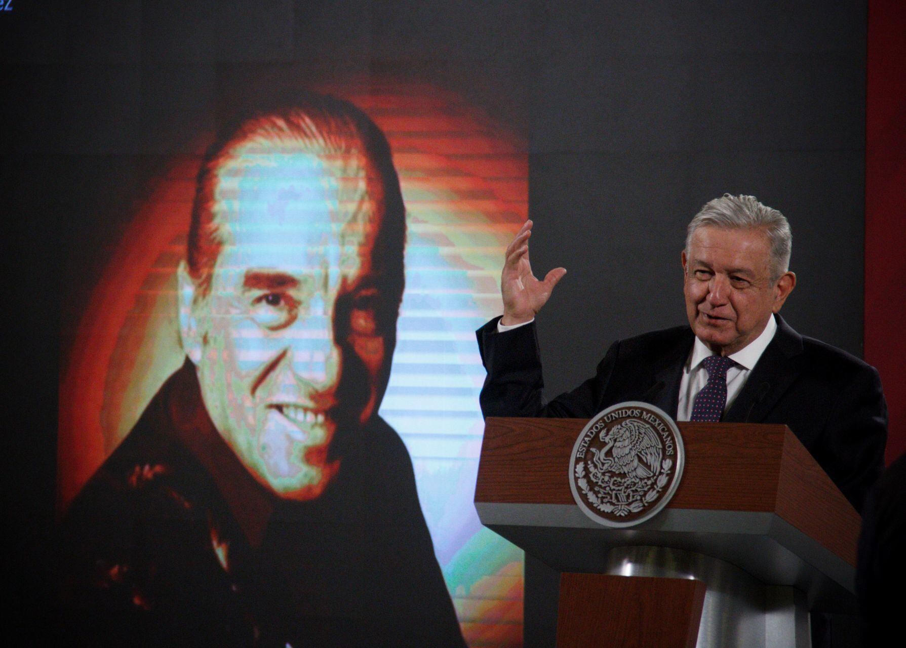 AMLO recordó a Óscar Chávez