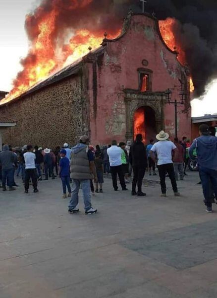 Incendio en la Iglesia de Santiago Apóstol