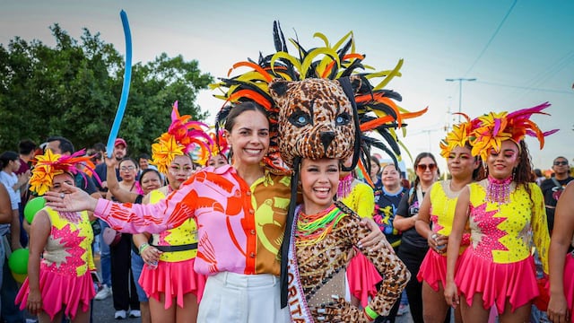 Ana Paty Peralta encabeza el gran desfile del Carnaval Cancún 2026