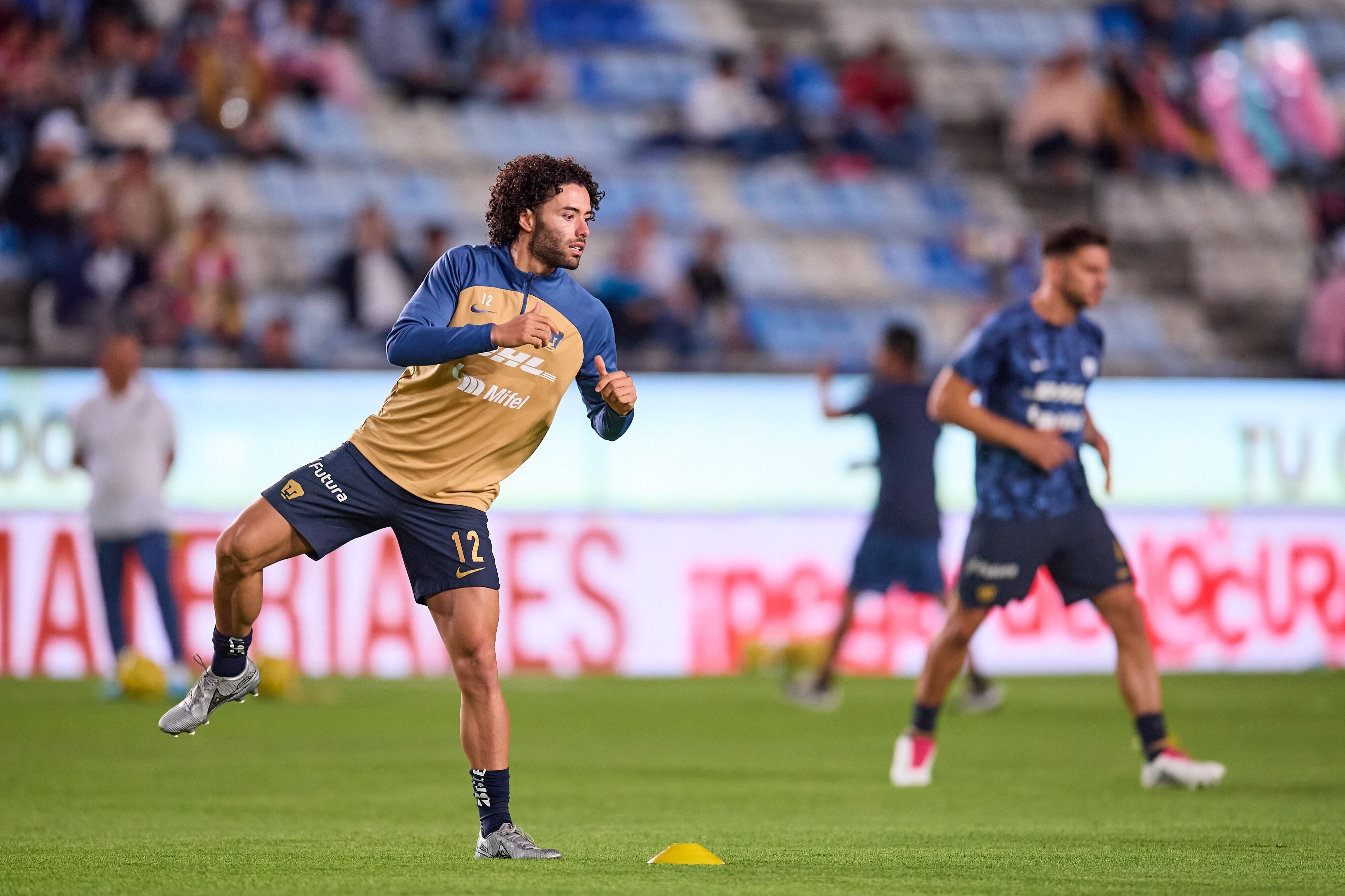 Cesar 'Chino' Huerta con Pumas.
