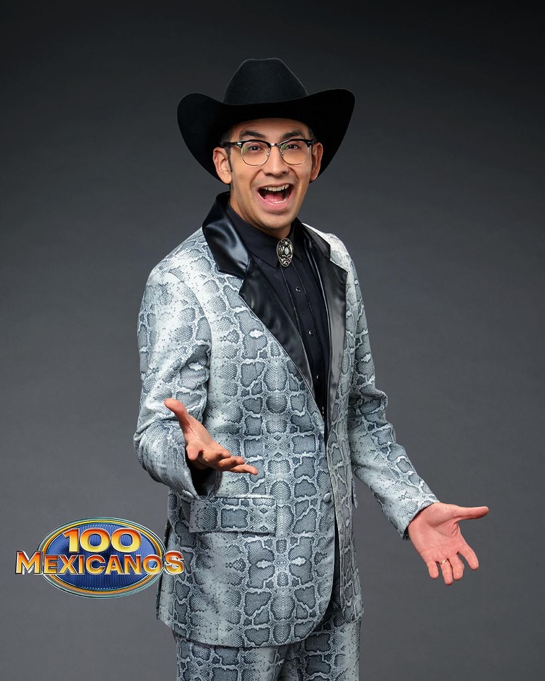 100 mexicanos con Capi Pérez