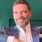 Julián Gil está preocupado por su salud debido al cáncer de piel que lo persigue