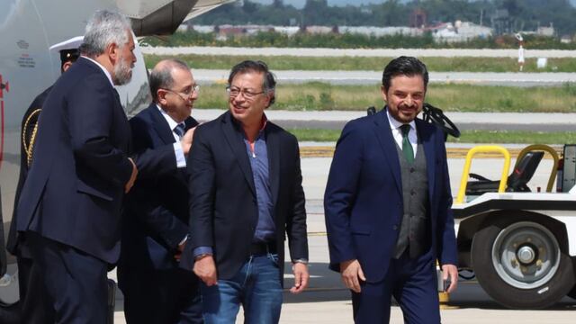 Gustavo Petro, presidente de Colombia, llega al AIFA para toma de posesión de Claudia Sheinbaum