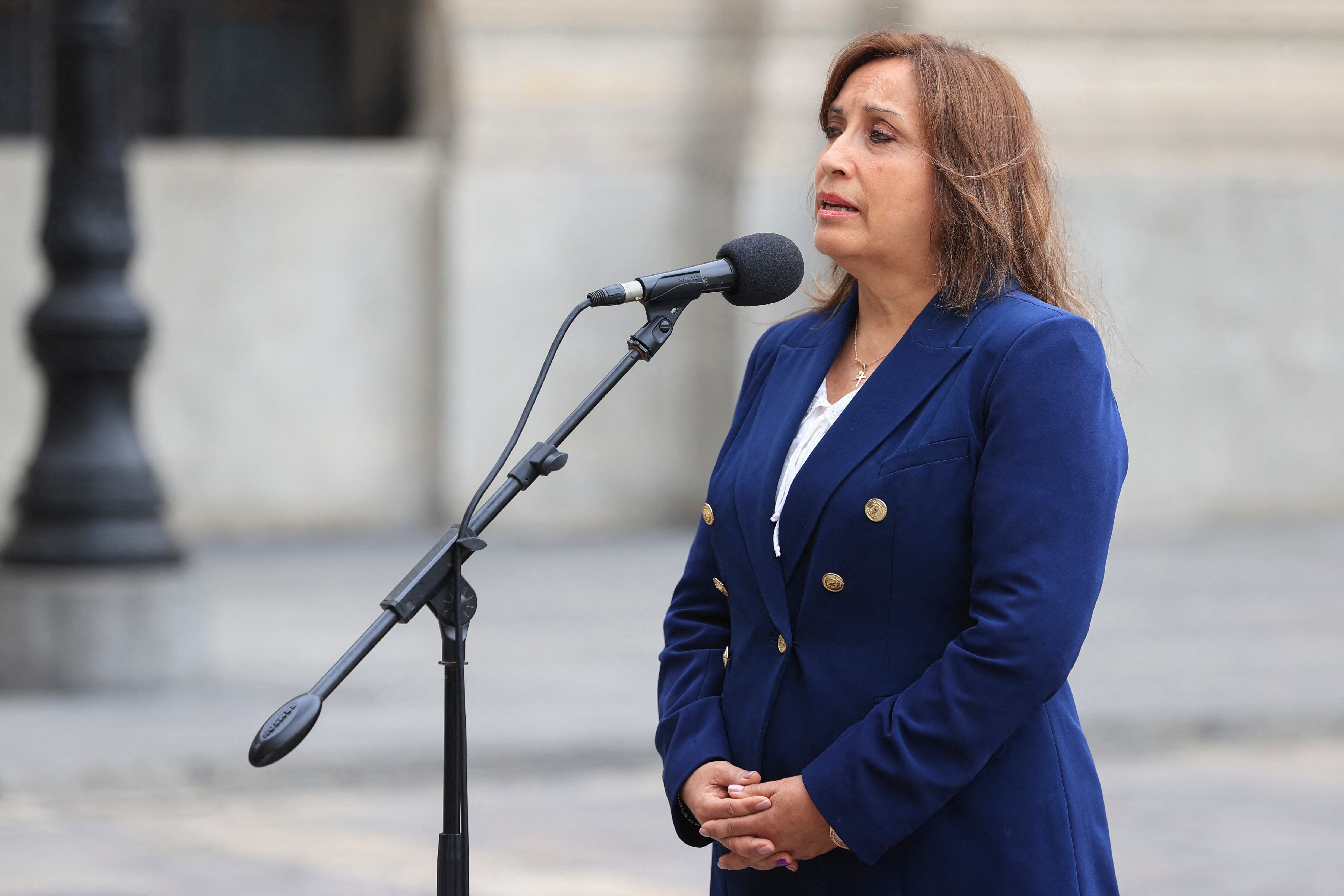 Dina Boluarte, nueva presidenta de Perú, le manda mensaje a AMLO