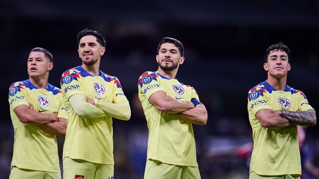 Diego Valdés, Henry Martín, Alejandro Zendejas y Richard Sánchez celebrando un gol con el América en la Concachampios