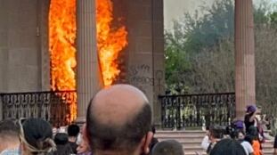 ¿Benévolos incendiarios?