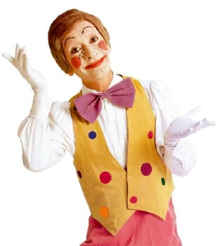 Jorge Guerra como Pin Pon