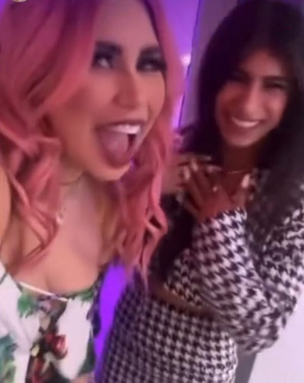 Mia Khalifa y La Bebeshita