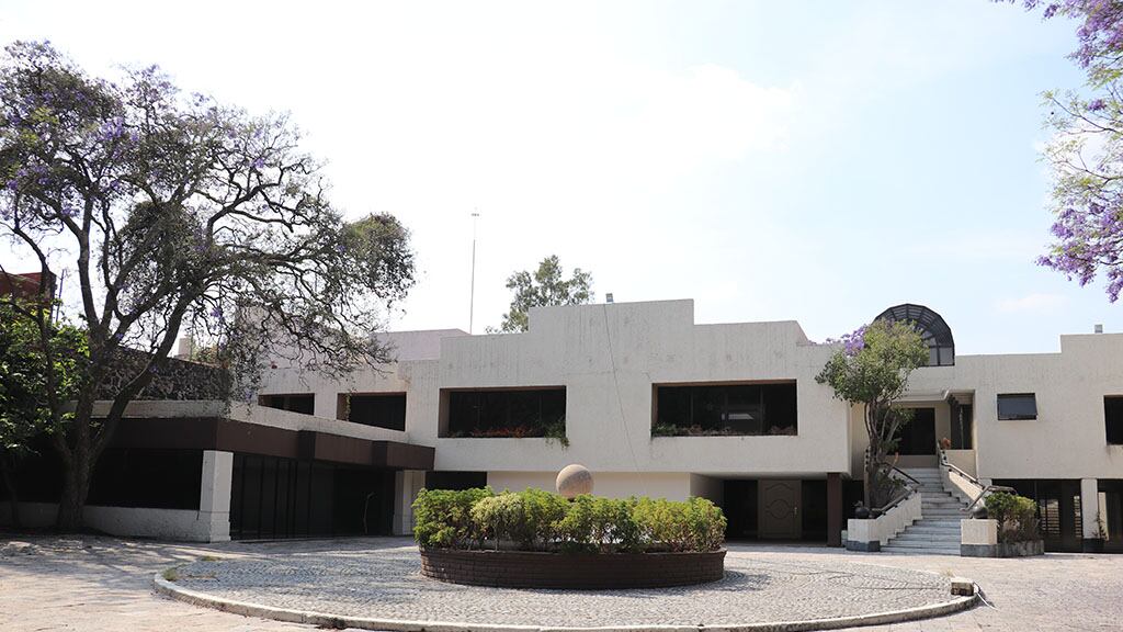 Subastan en 49 mdp casa de 'El Señor de los Cielos'