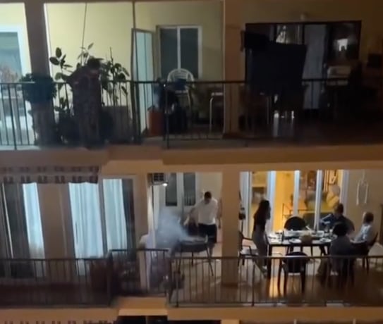 Arman la carnita asada y terminan yendo hasta los bomberos