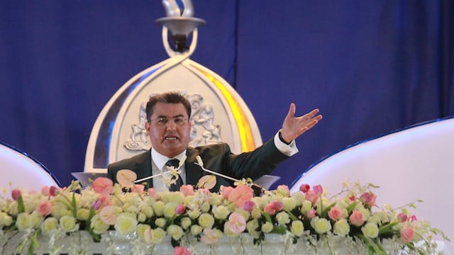 Naasón Joaquín García, líder de la iglesia evangélica “La Luz del Mundo”.