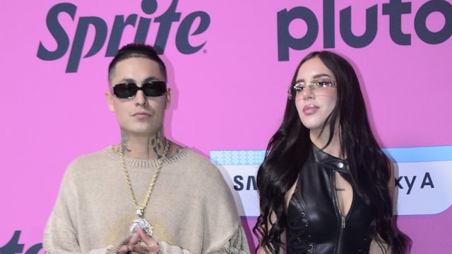 Alemán denuncia a Akasha por extorsión.