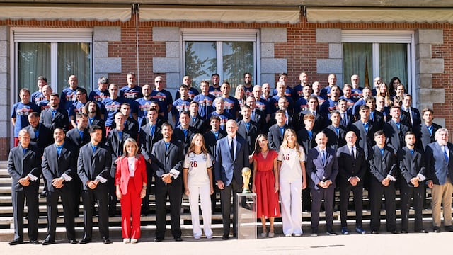 Los Reyes Felipe VI y Letizia recibieron a los jugadores de la Selección de España