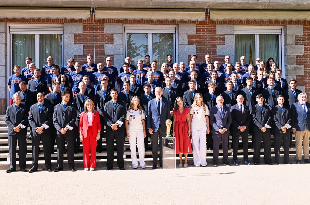 Los Reyes Felipe VI y Letizia recibieron a los jugadores de la Selección de España