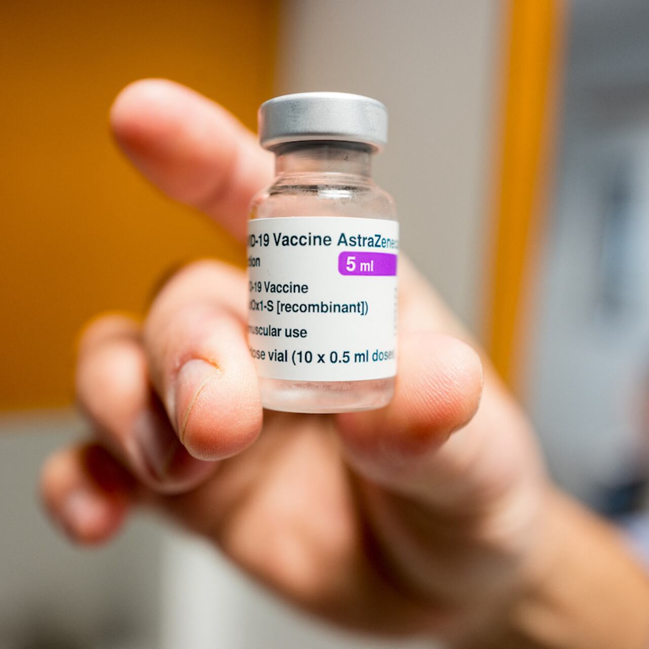 Covid-19: Sistema inmunológico de quienes son vacunados neutralizaría variantes