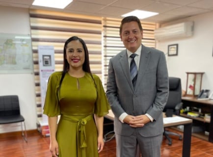 Sandra Cuevas y Néstor Núñez