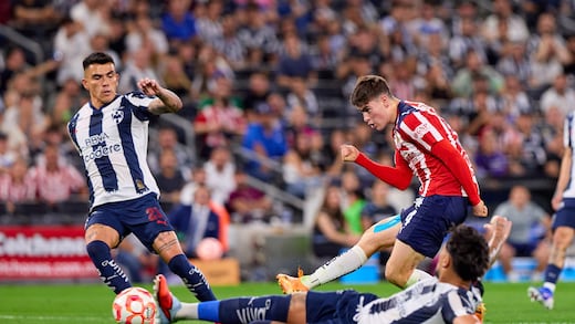 Chivas se impone a Rayados y apunta al récord de puntos en la Liga MX