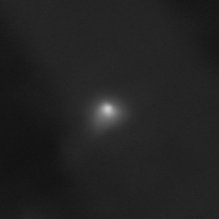 El cometa 3I/ATLAS se desintegra frente a los telescopios: últimas imágenes