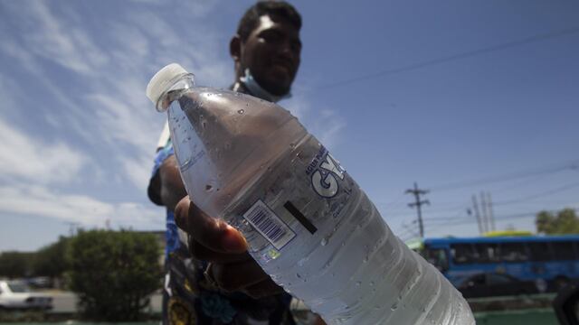 Agua embotellada