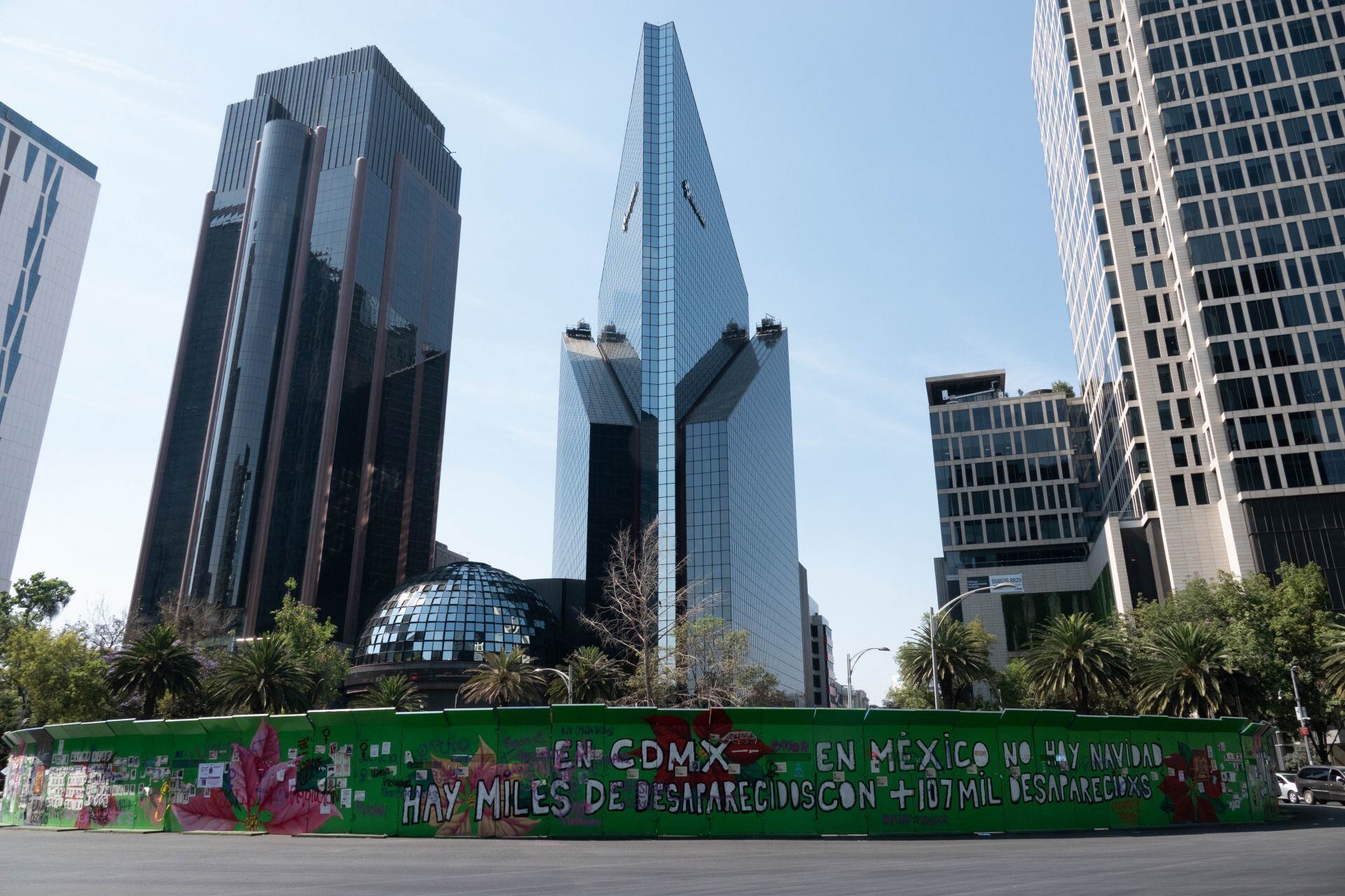 Secretaría del Medio Ambiente informó que será retirado el Ahuehuete plantado en lo que era conocido como Glorieta de la Palma