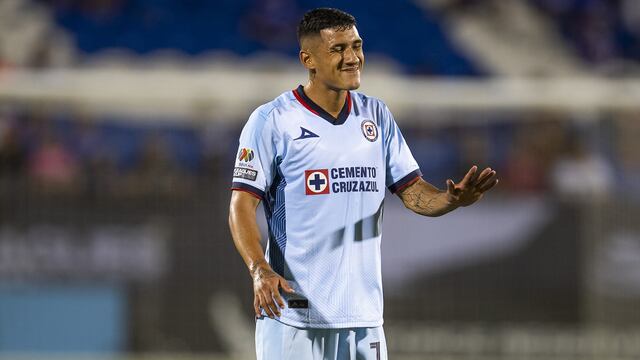 Uriel Antuna con Cruz Azul.