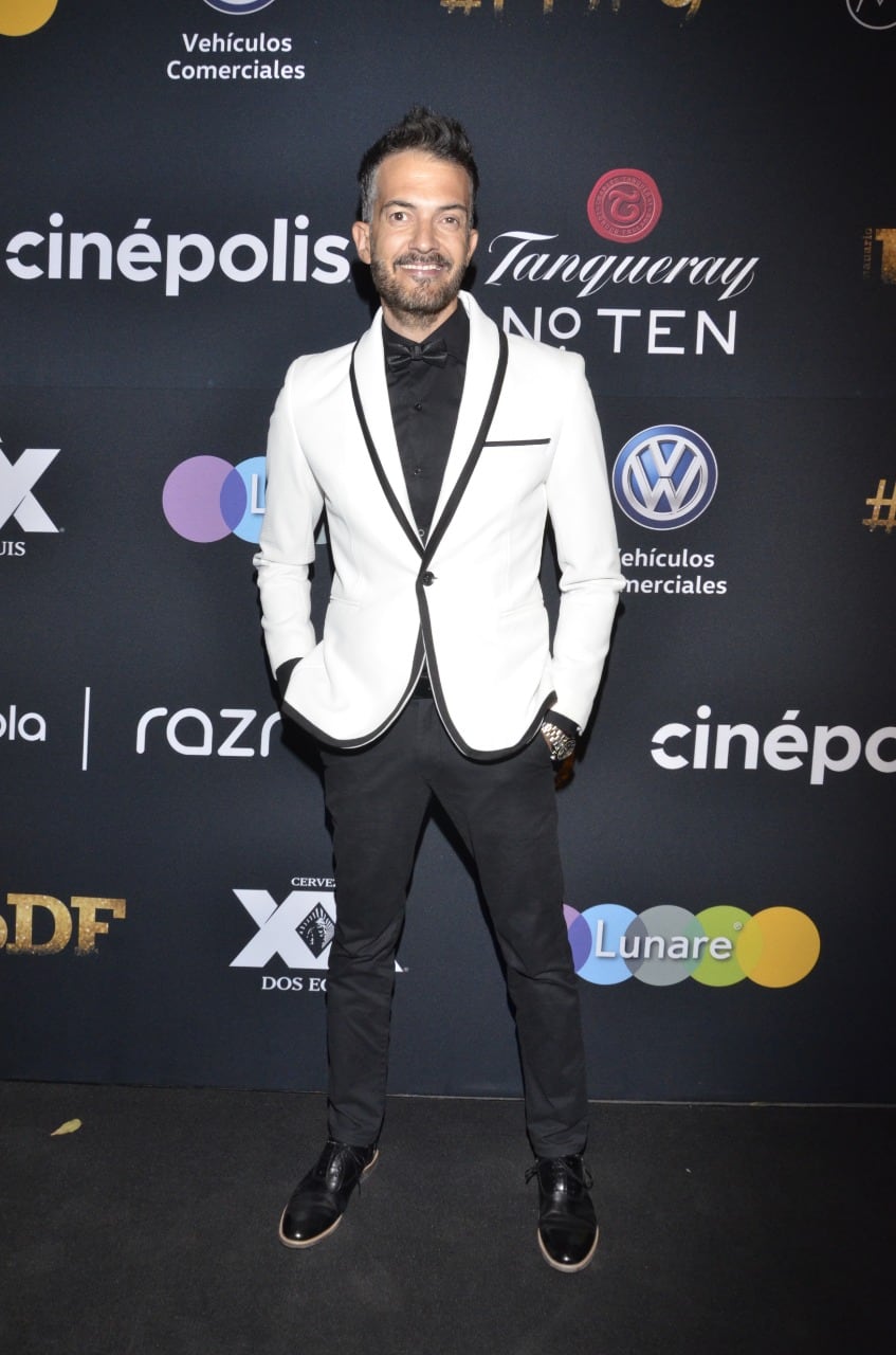 Fernando del Solar, conductor.