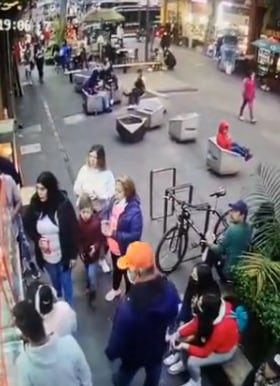 Escupe a pareja LGBT en la CDMX